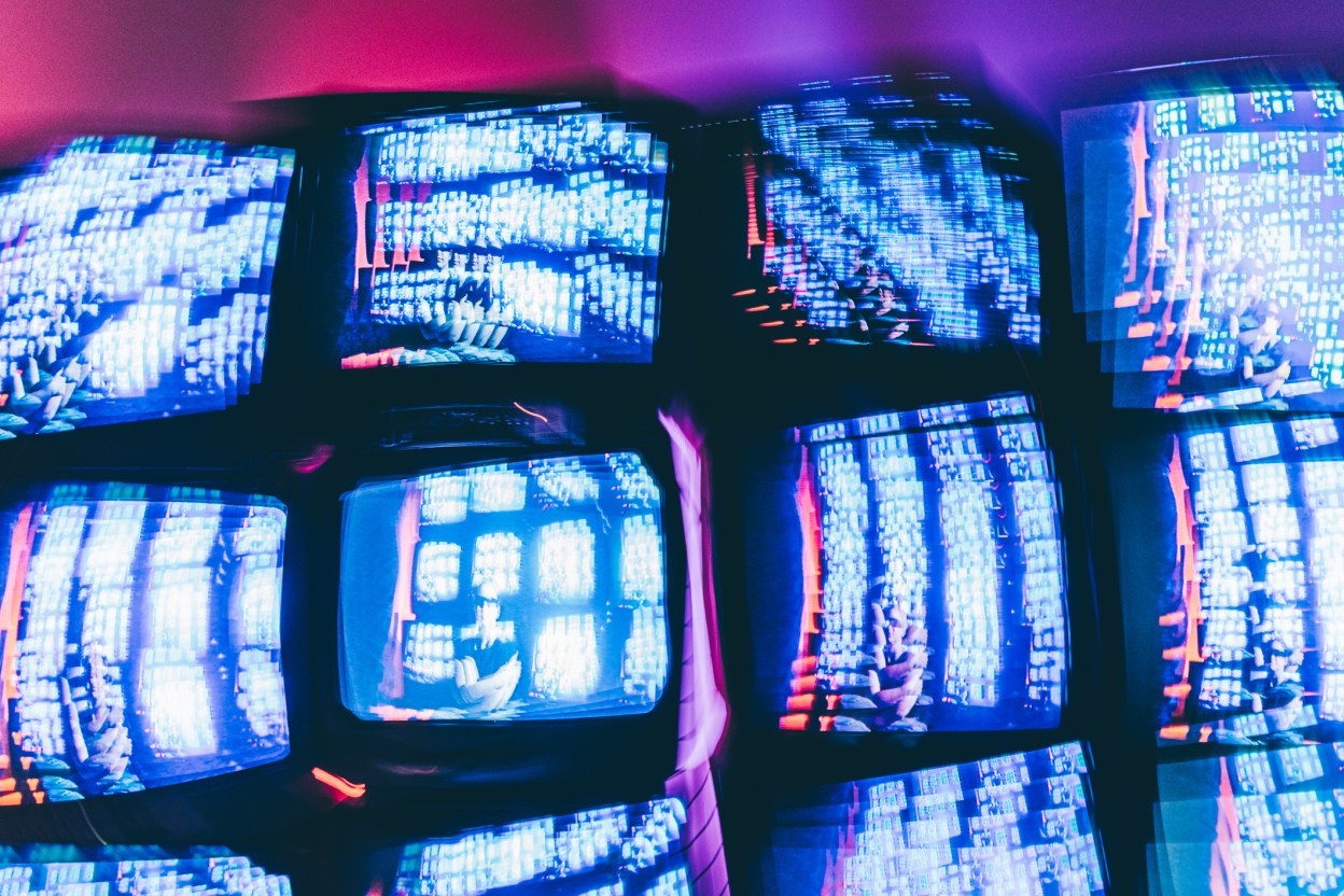 Digital display screens representing AI readiness, private cloud modernization, and enterprise IT transformation across Asia Pacific and Japan.