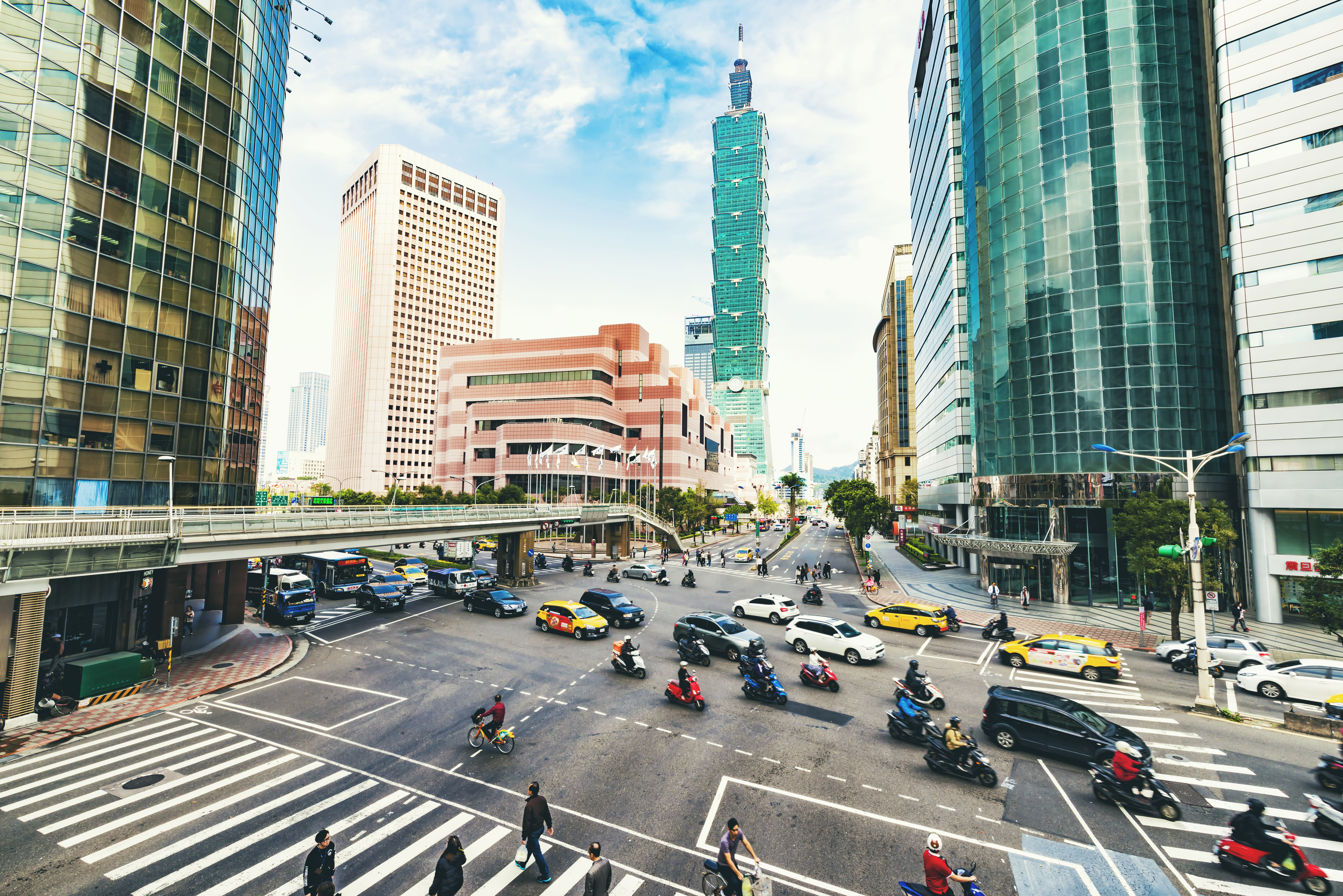 busy cityscape in Taiwan