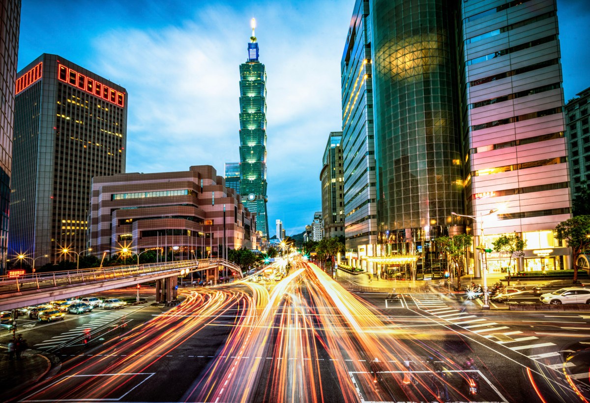 Taishin Bank Advances Application Platform and Hybrid Cloud Architecture with VMware Cloud Foundation Taishin Bank Advances Application Platform and Hybrid Cloud Architecture with VMware Cloud Foundation